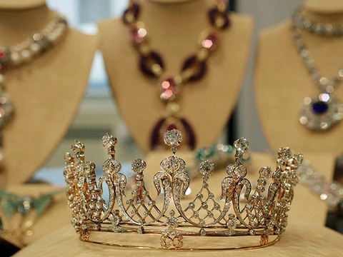 7 самых дорогих лотов аукциона «Кристис»