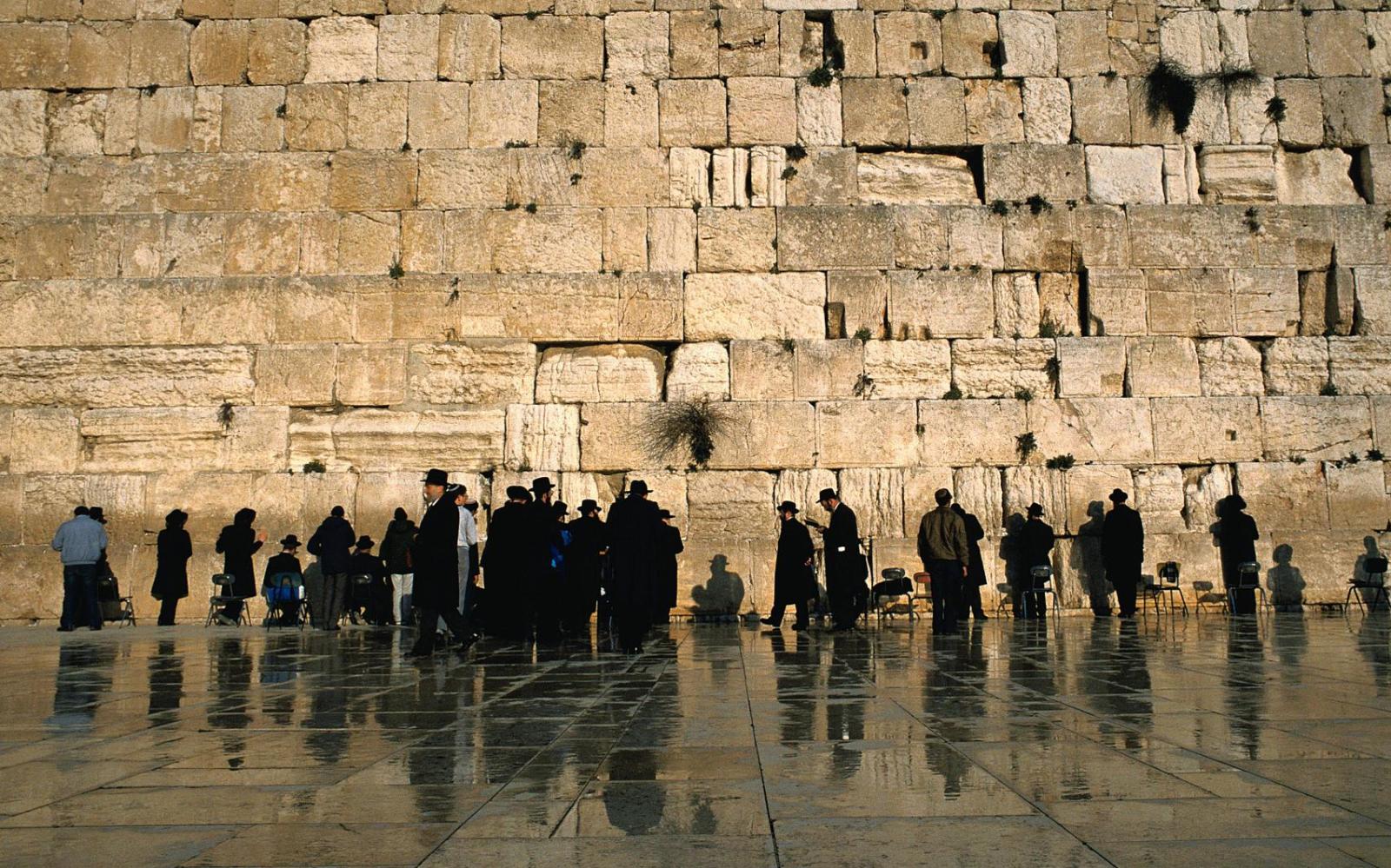 Иудеи у стены Плача.
