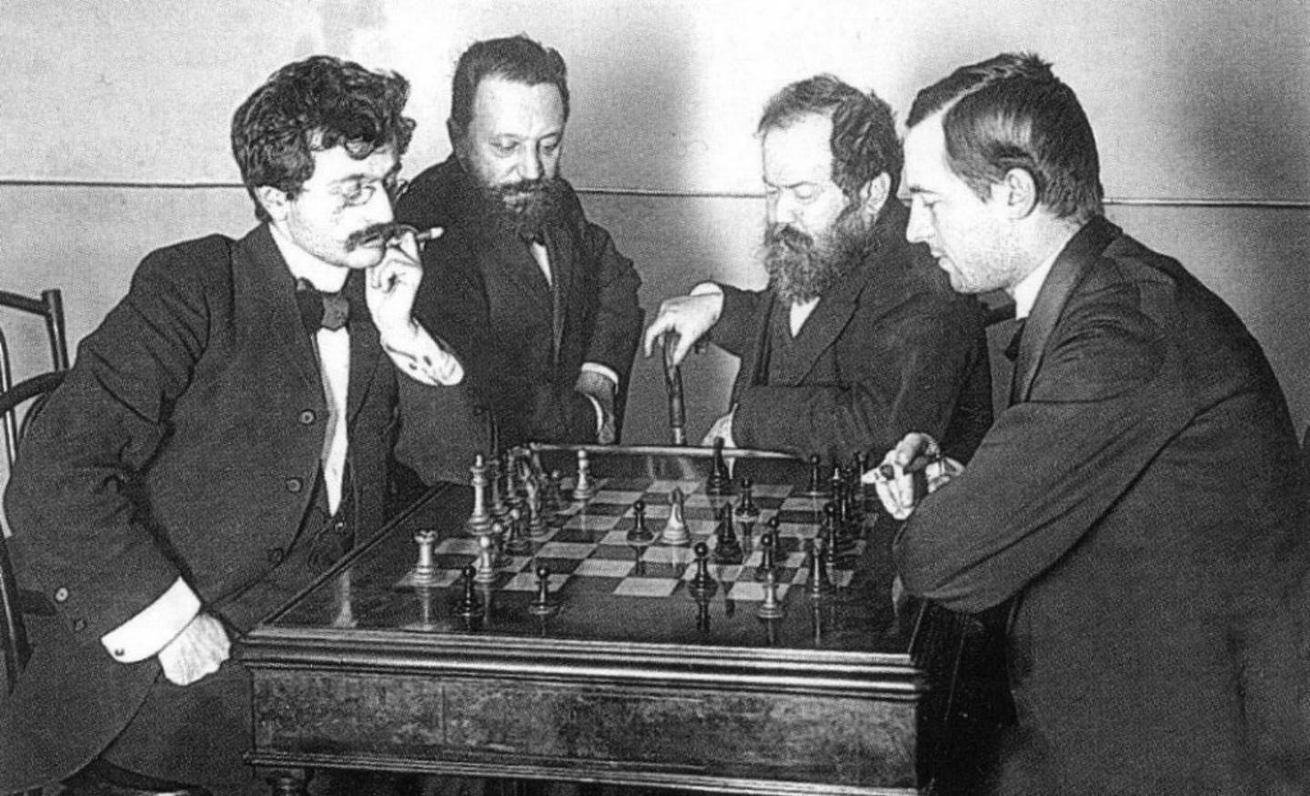 Турнир Петербург 1895/96, во время которого встретились 4 сильнейших шахматиста мира.