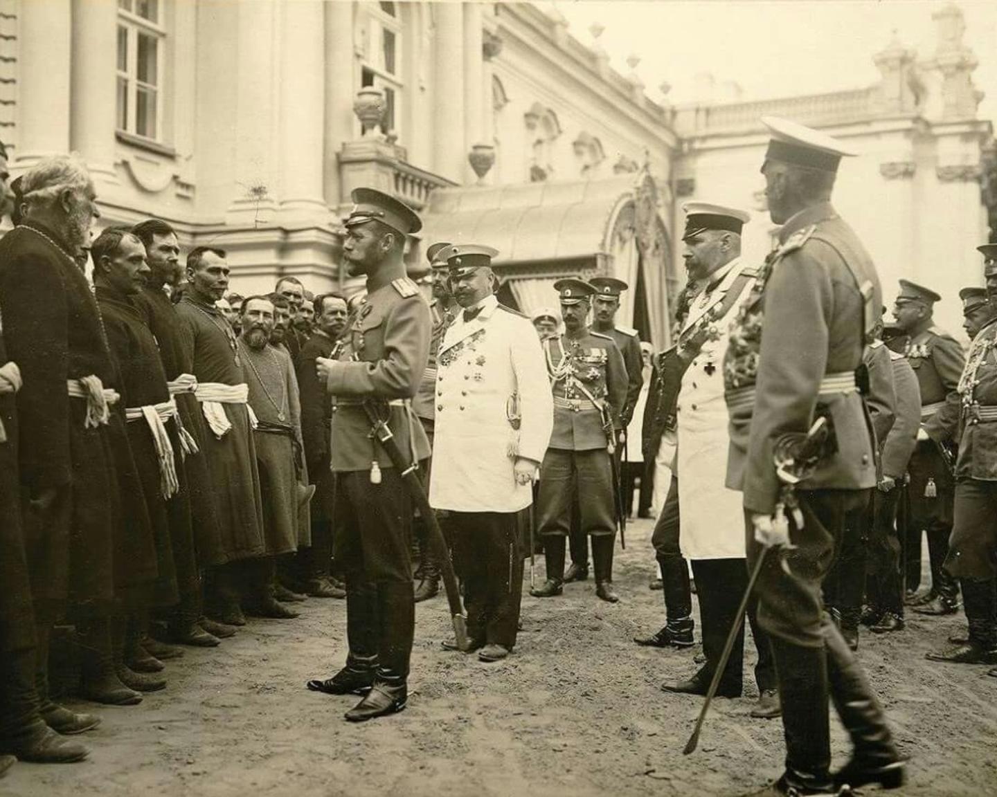 Столыпин и Николай II в Киеве. Август 1911 года.