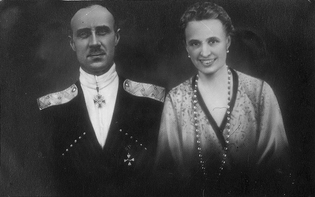 Врангель с женой Ольгой.jpg