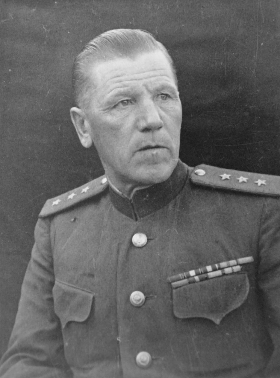 Генерал 3-и армии Александр Васильевич Горбатов.jpg