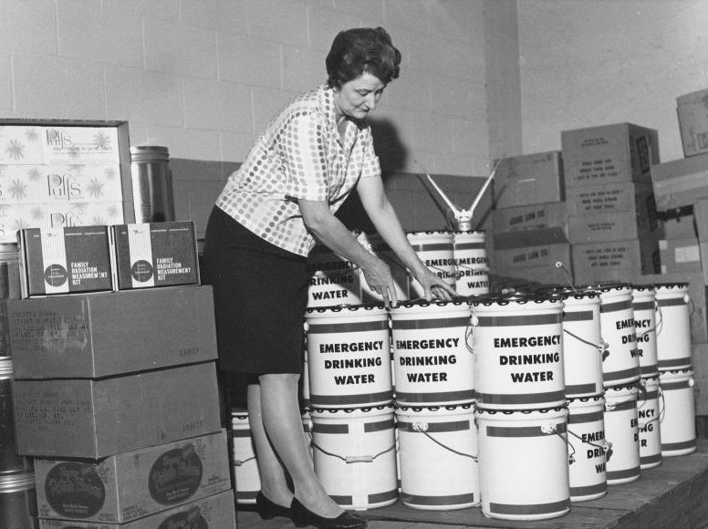 Shelter-supplies-in-Robers-Dairy-Companys-personnel-fallout-shelter-e1431283039946.jpg