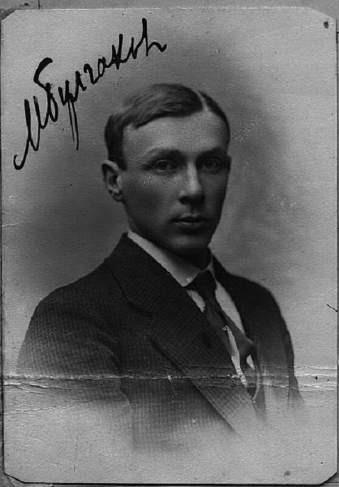 Врач Михаил Булгаков