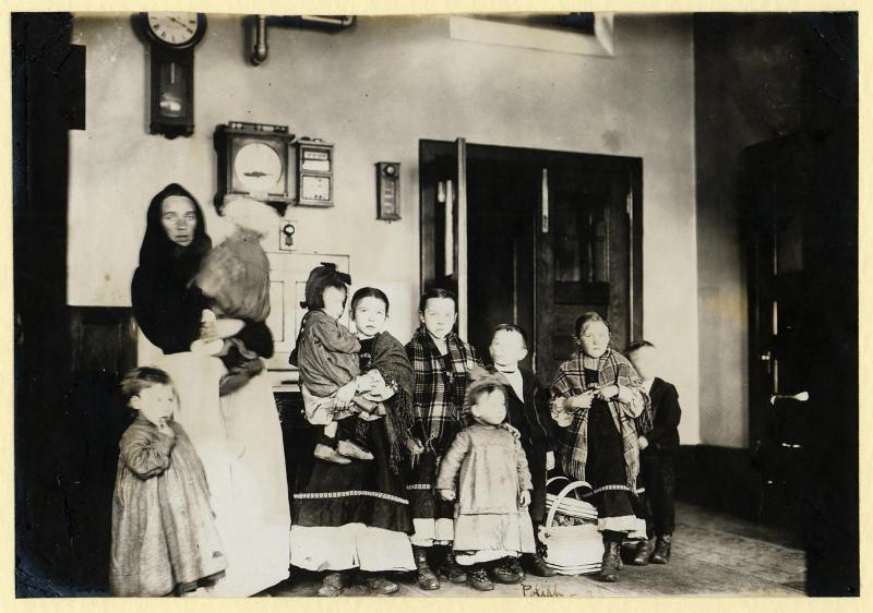 26 A Polish mother and her nine children.jpg