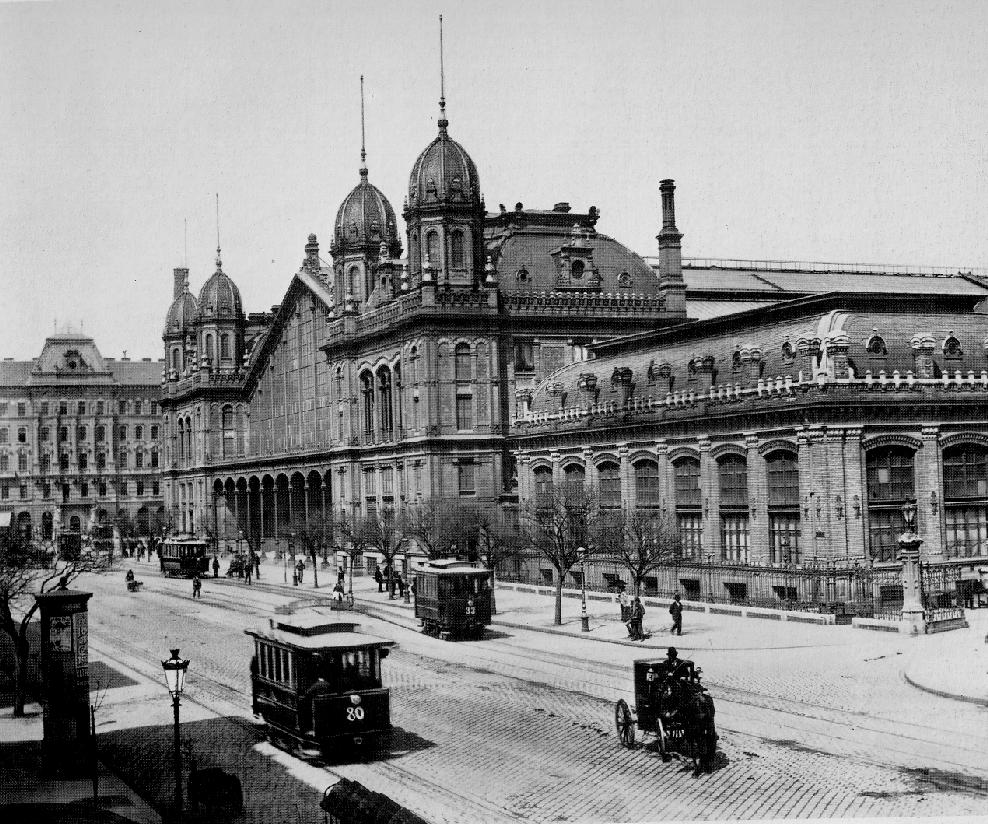 Budapest Nyugati station in the 19th century.jpg