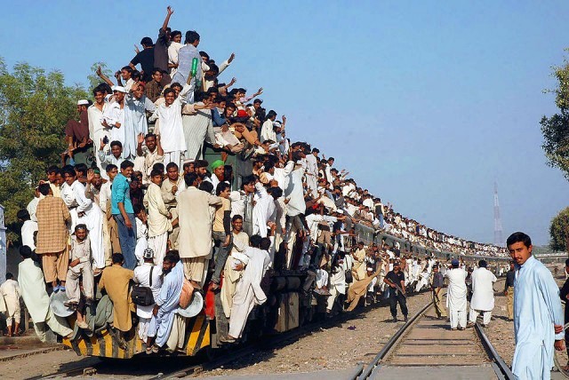 Indian_train.jpg