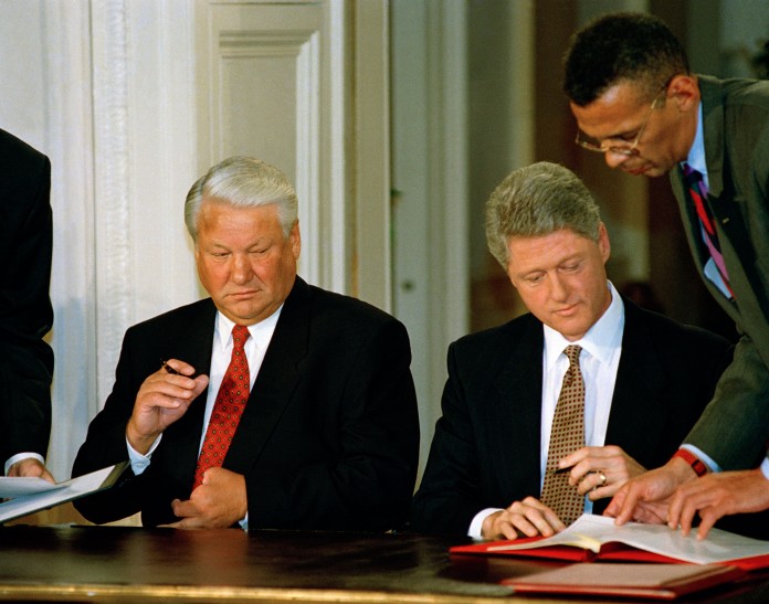 Донской 1 Визит президента России Бориса Ельцина в США. Вашингтон, сентябрь 1994 года.jpg