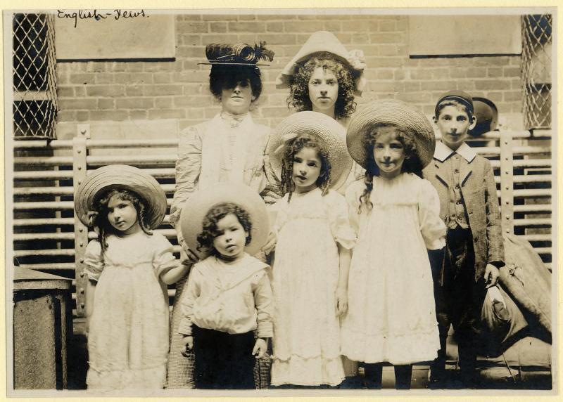 30 Jewish family from England.jpg