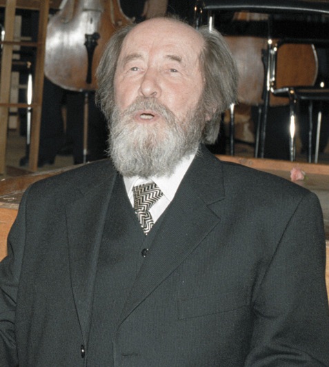 Alexander_Solzhenitsyn_in_Moscow,_December_1998.jpg