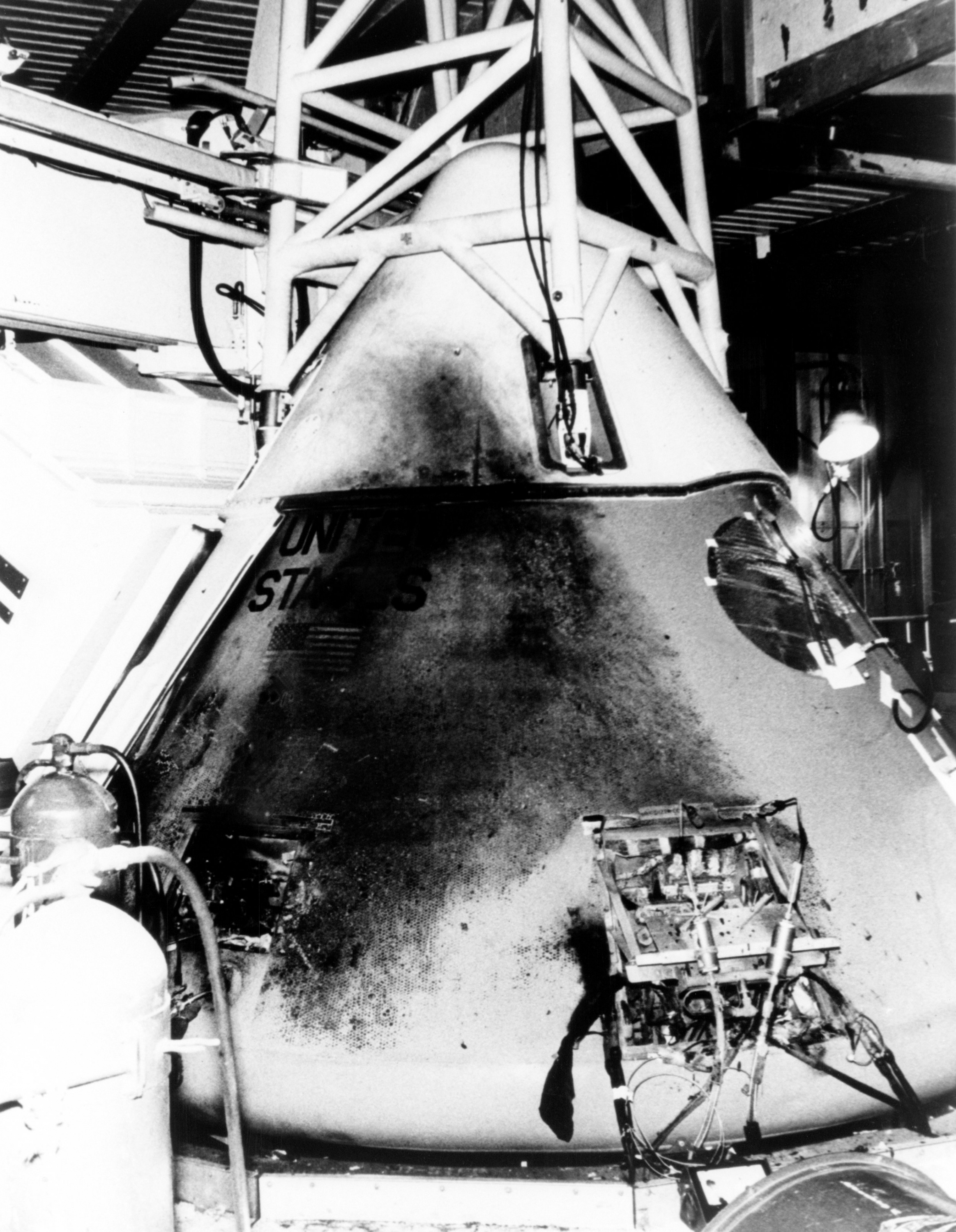 Командный модуль корабля «Аполлон-1».jpg