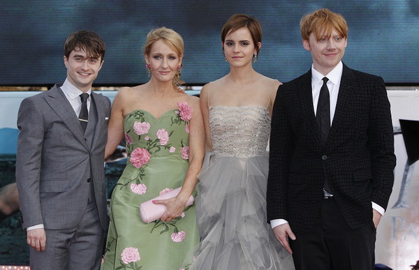 Daniel-Radcliffe-JK-Rowling-Emma-Watson-Rupert-Grint-harry-potter-2.jpg