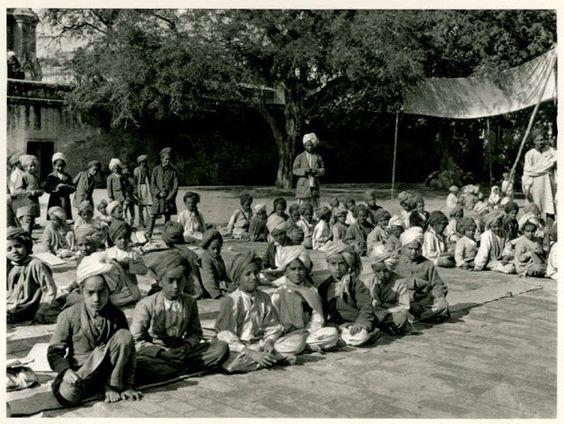 30 Sikh Students at Golden Temple in Amritsar Punjab - India 1928 .jpg