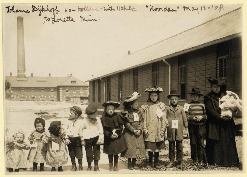 31 Johanna Dykhof with her 11 children moving to Minnesota from Holland.jpg