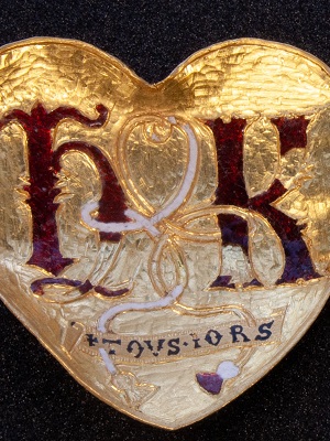 Британский музей собирает пожертвования, чтобы выкупить кулон эпохи Тюдоров