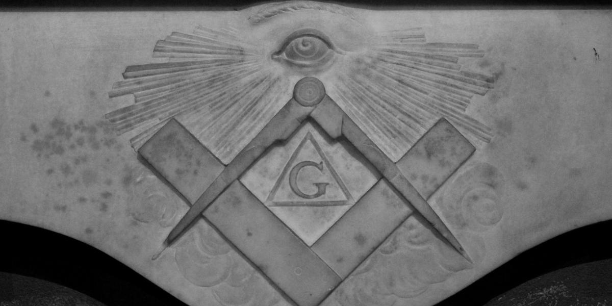 Вольные каменщики в России