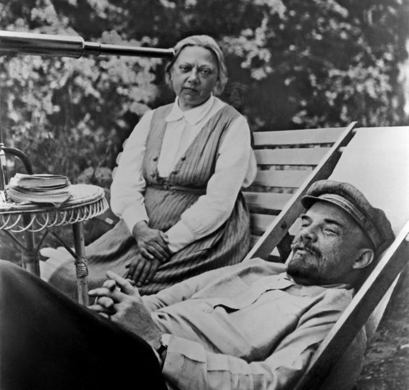 Крупская и Ленин.