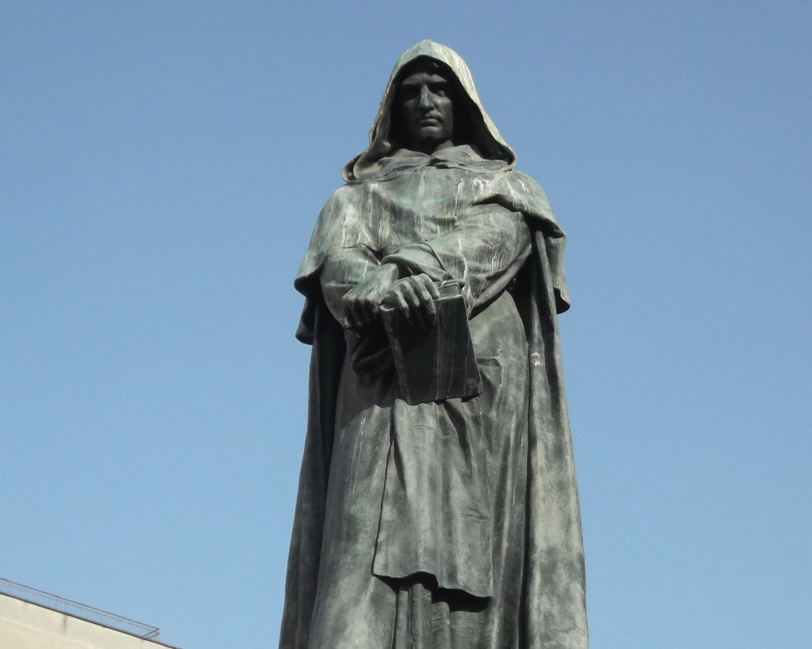 Памятник Джордано Бруно в Риме.