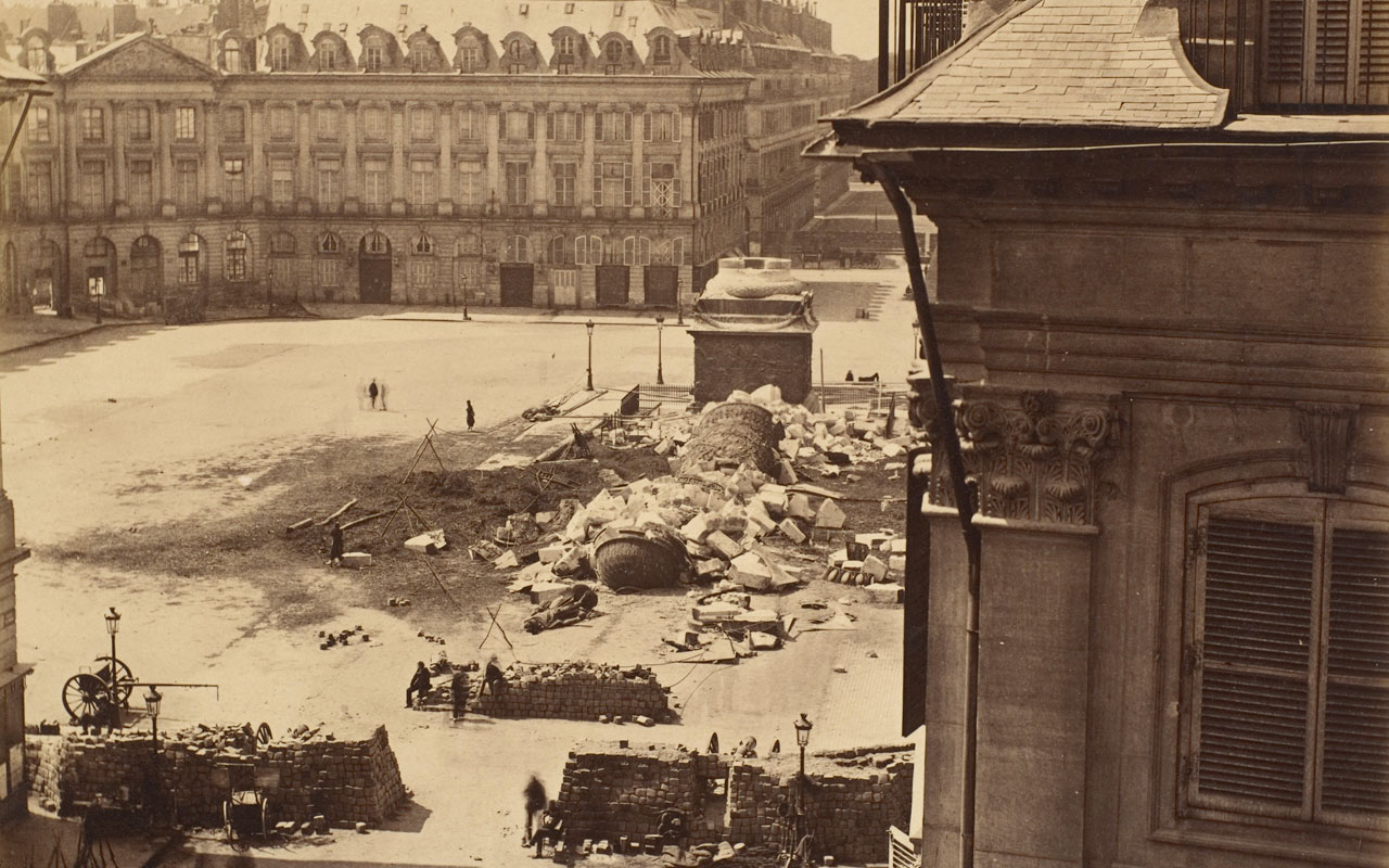 Разрушенная Вандомская колонна, 1871.