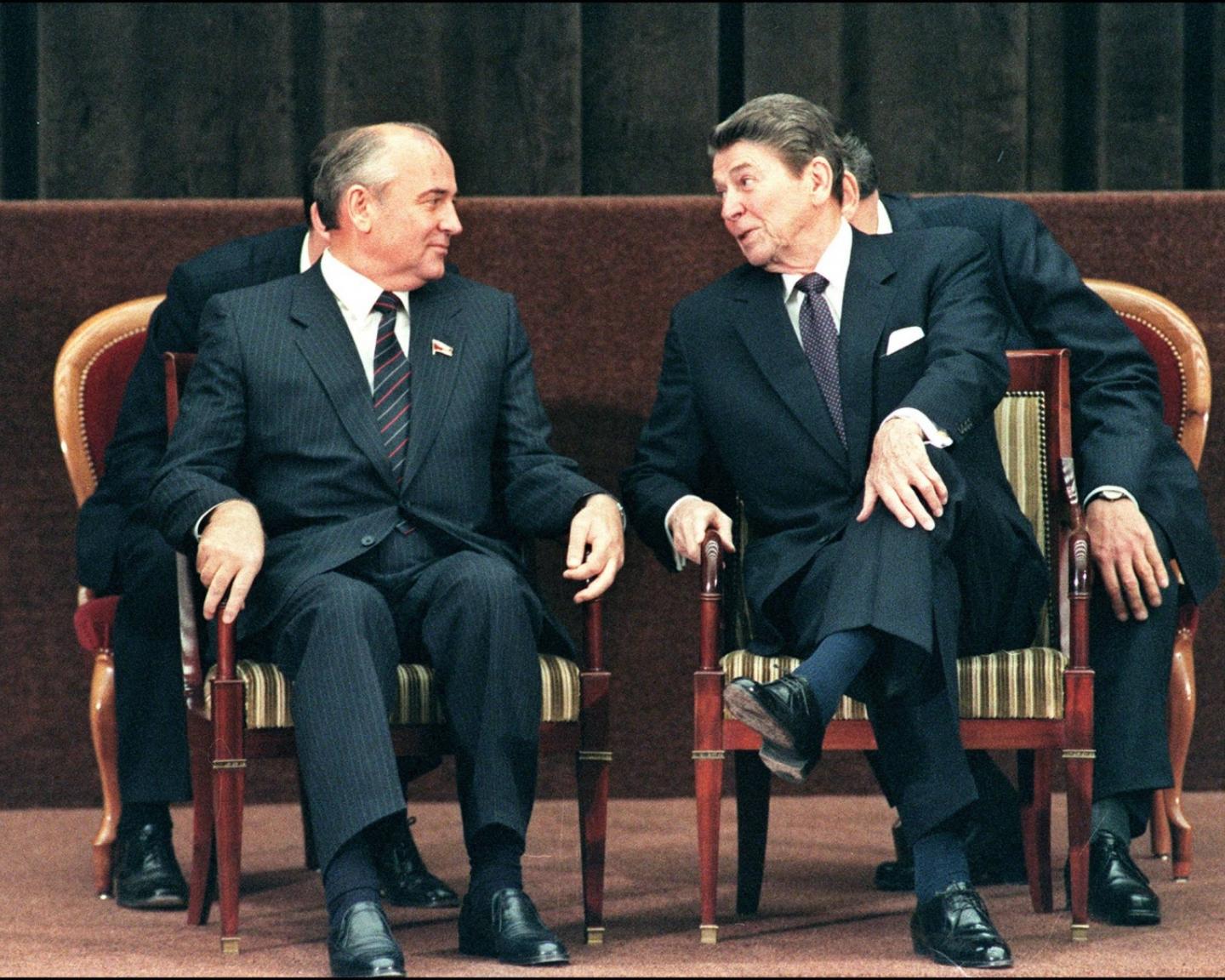 Горбачев и Рейган. 