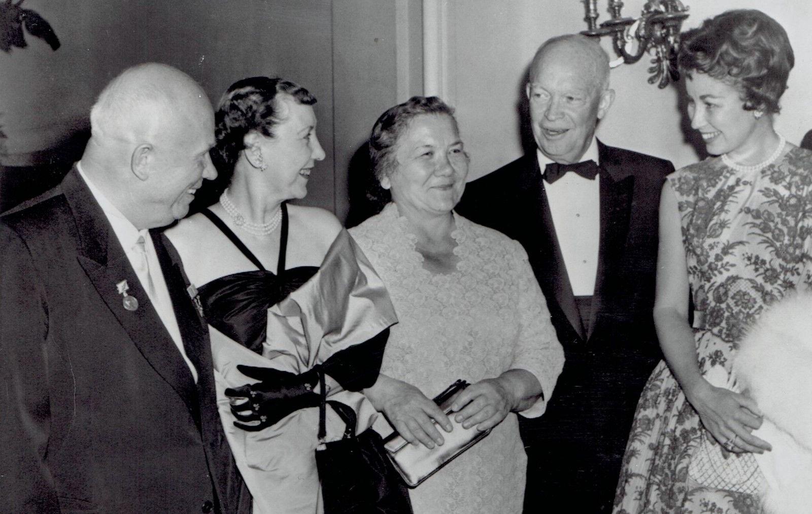 Президент Эйзенхауэр и Никита Хрущёв.