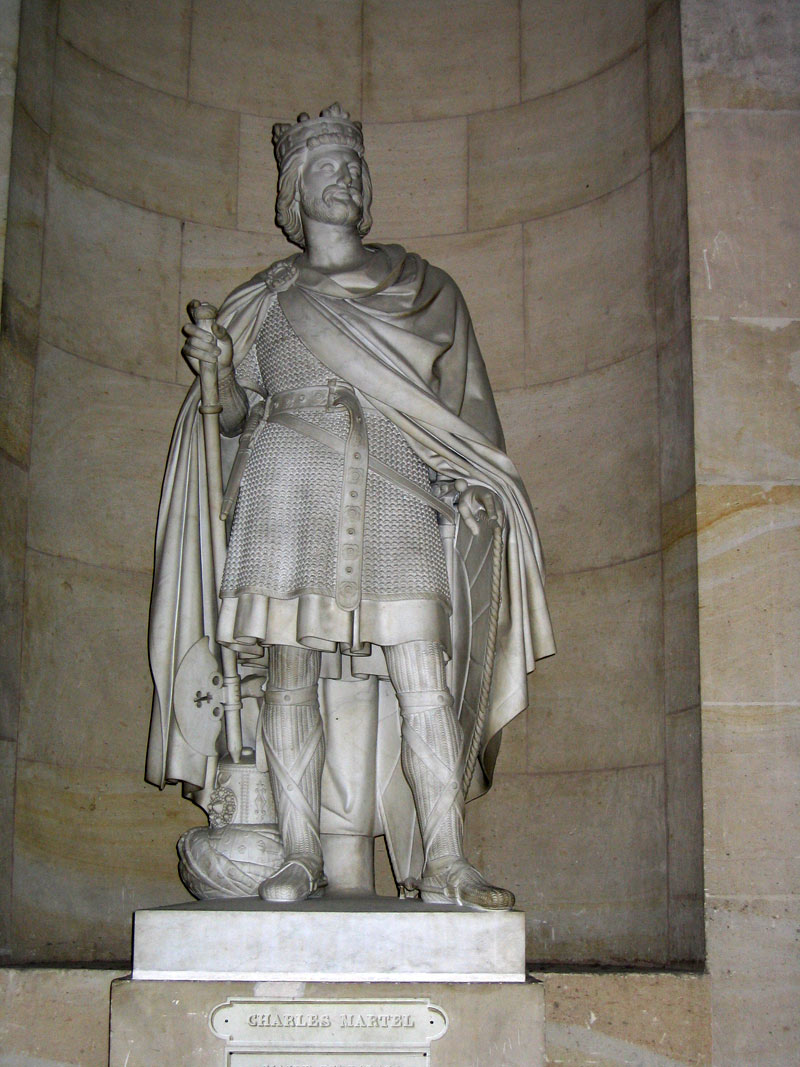 Статуя Карла Мартелла в Версальском дворце.