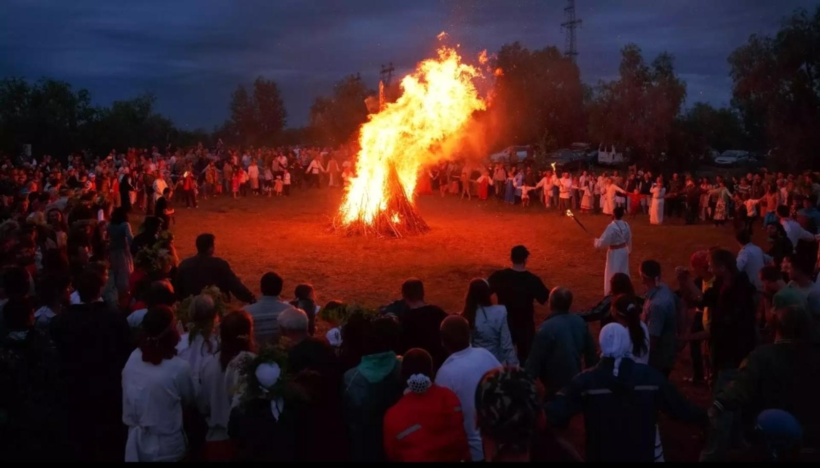 Огонь — обязательный атрибут крупных праздников у древних славян.