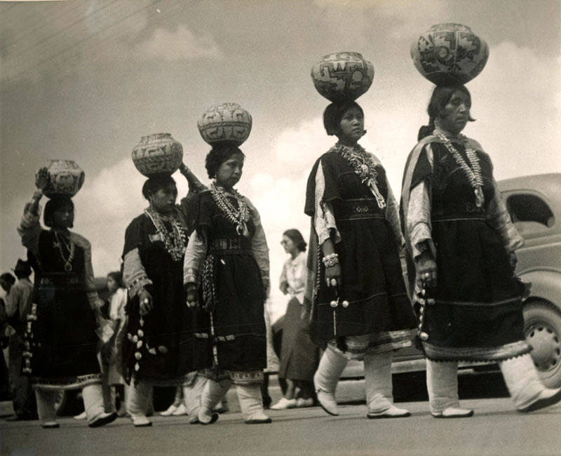 Зуни.