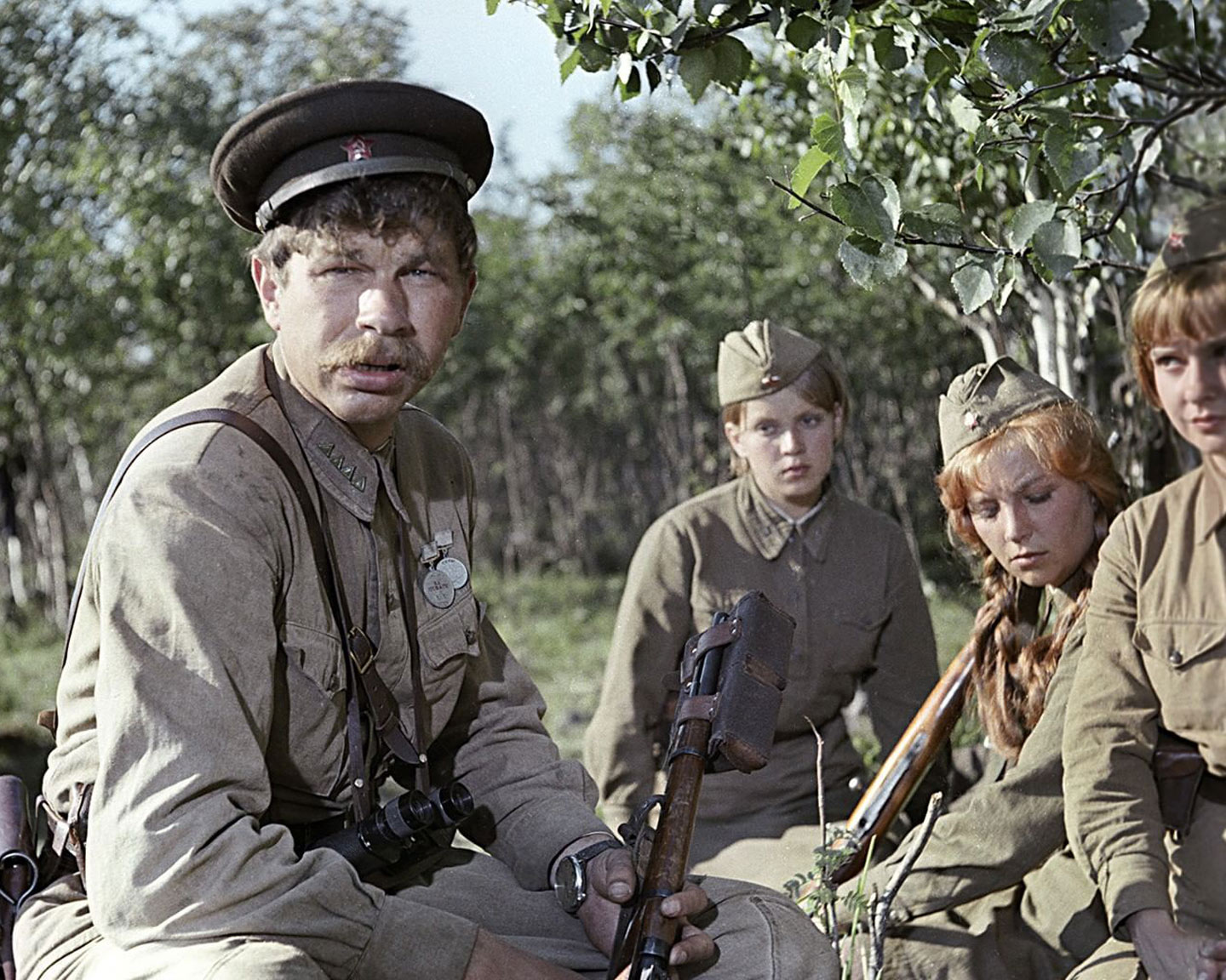 Кадр из фильма «А зори здесь тихие».