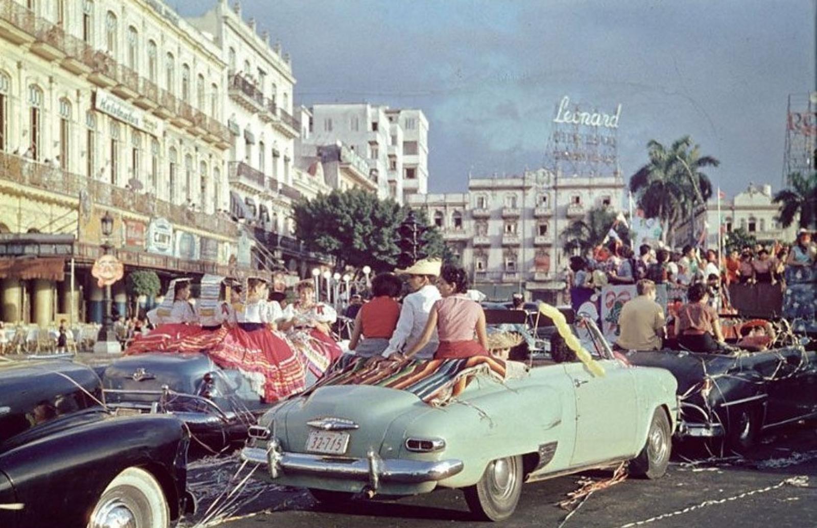 Гавана при Батисте считалась городом порочных развлечений. Фото 1954 года.