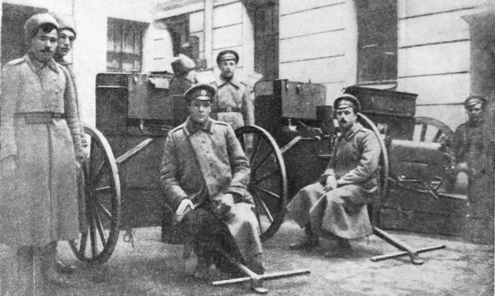 Юнкера в Москве, октябрь 1917 года.