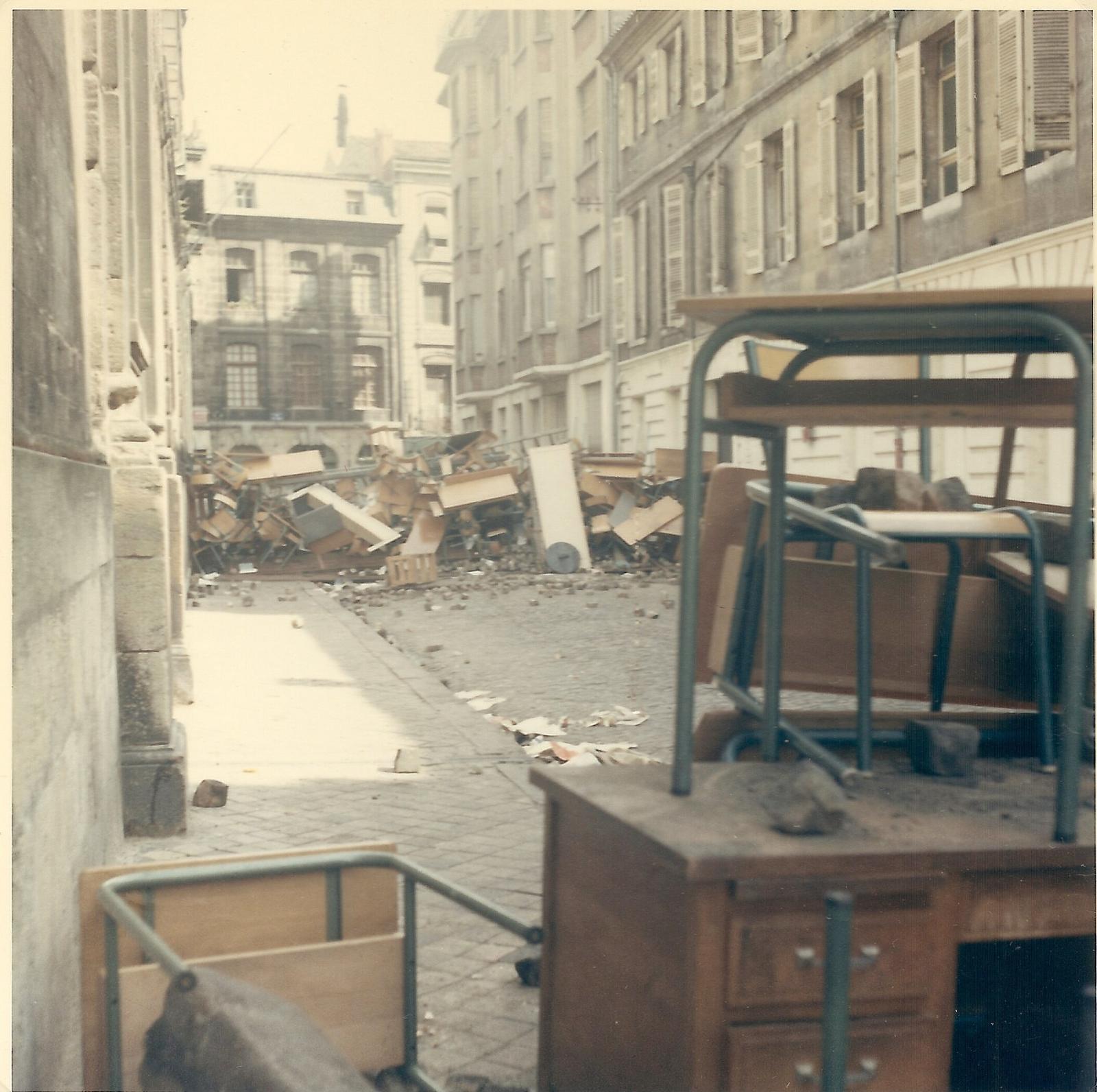 Баррикады в Бордо, май 1968 года.