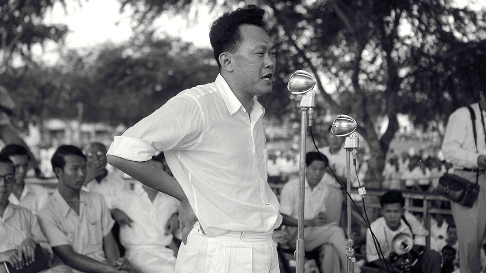 Ли Куан Ю во время предвыборной кампании.