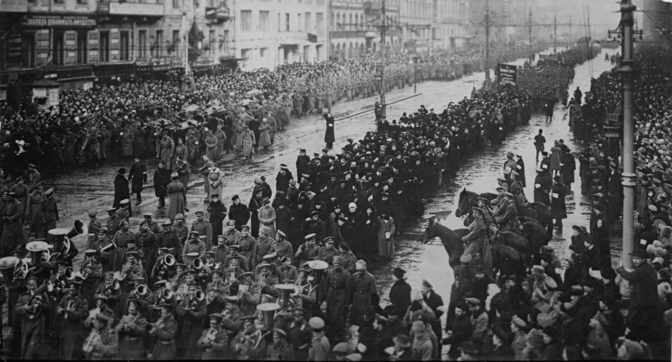 Похороны погибших в февральские дни. Март 1917 года.