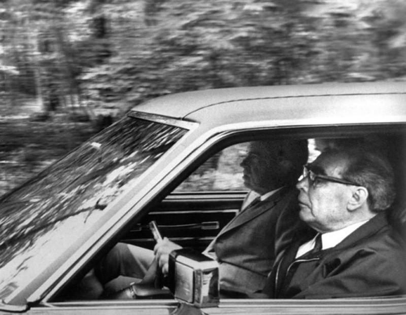 Брежнев и Ричард Никсон в Олдсмобиле.jpg