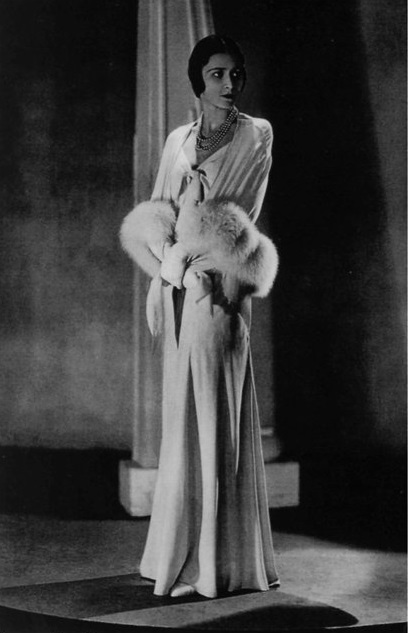 Манекенщица Мария Павлова, 1932.jpg