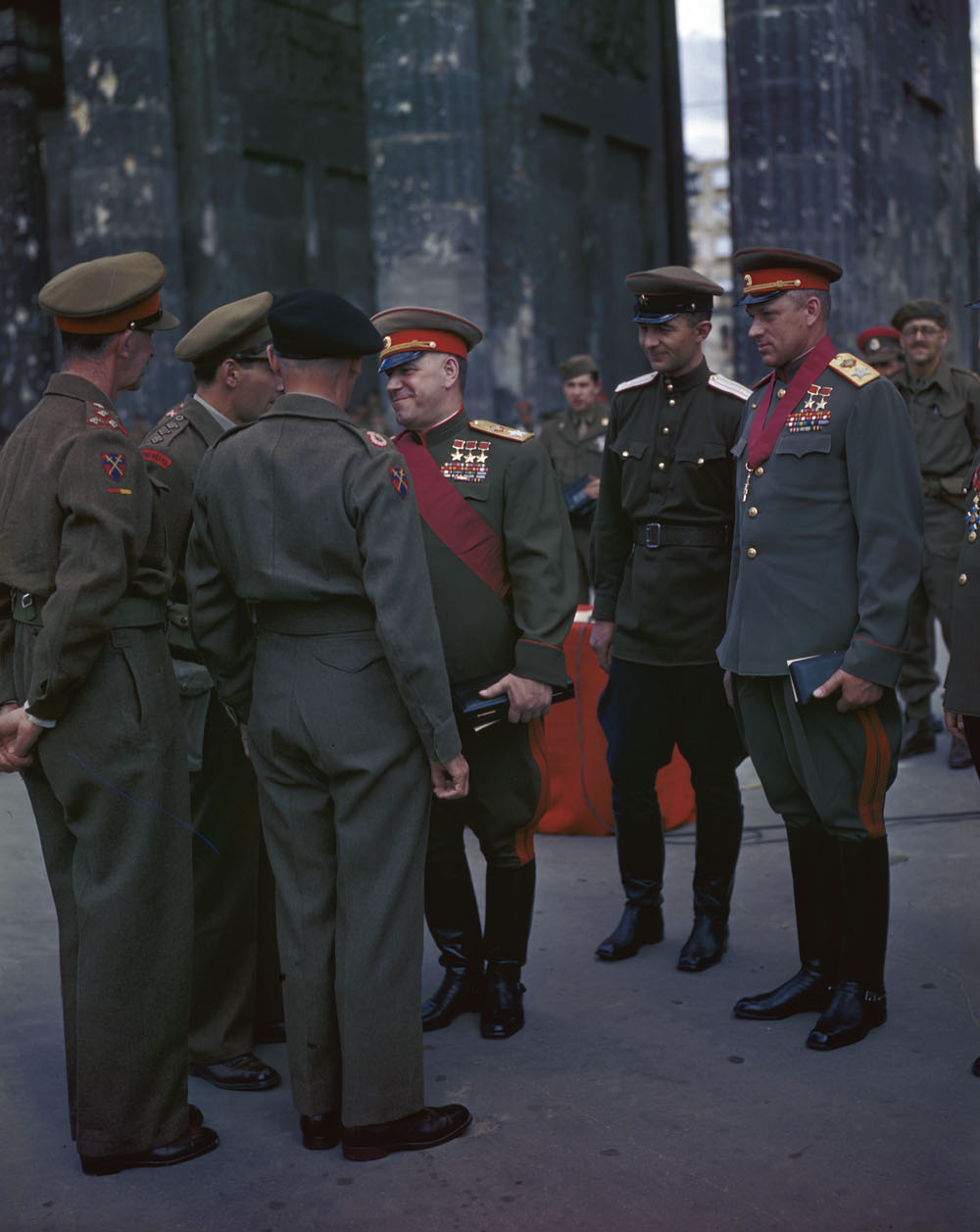 Жуков, Рокоссовский, Монтгомери. Берлин, 1945 год.jpg