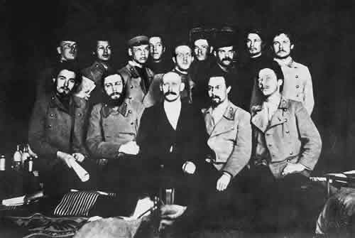 Группа студентов Московского Императорского университета, участников волнений 1902 года, в камере Бутырской тюрьмы