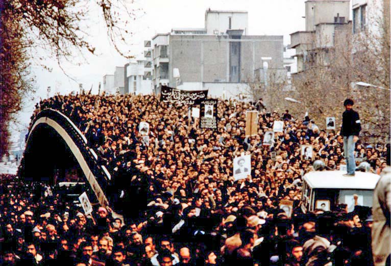 Фото 5. Массовые демонстрации в Тегеране.jpg