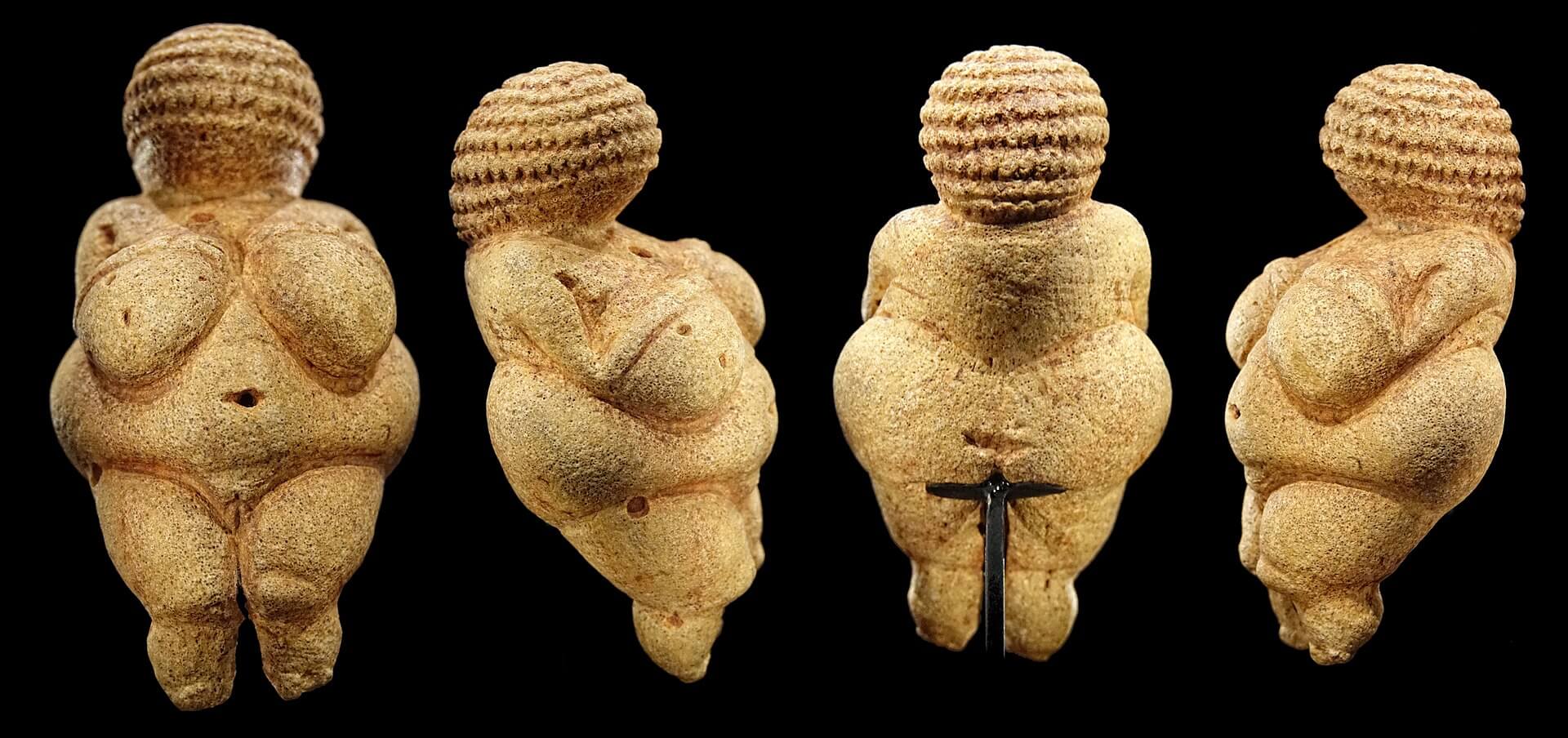 Venus von Willendorf.jpg Venus von Willendorf.jpg