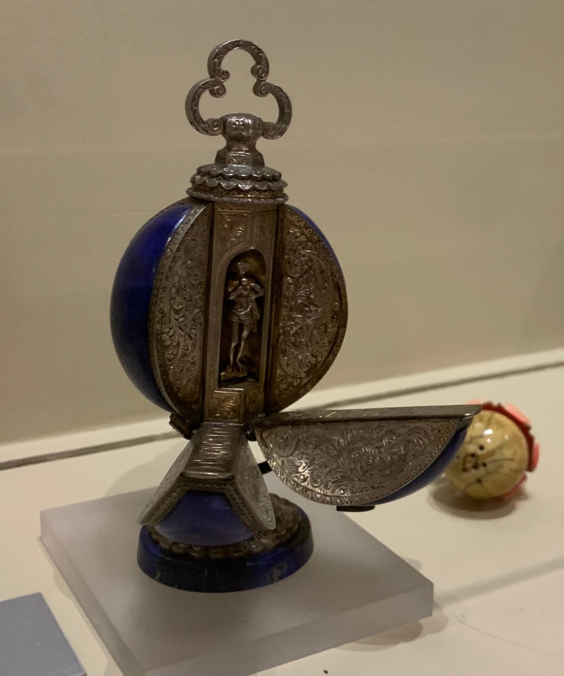 Помандер в коллекции Международного музея парфюмерии в&nbsp;Грассе.