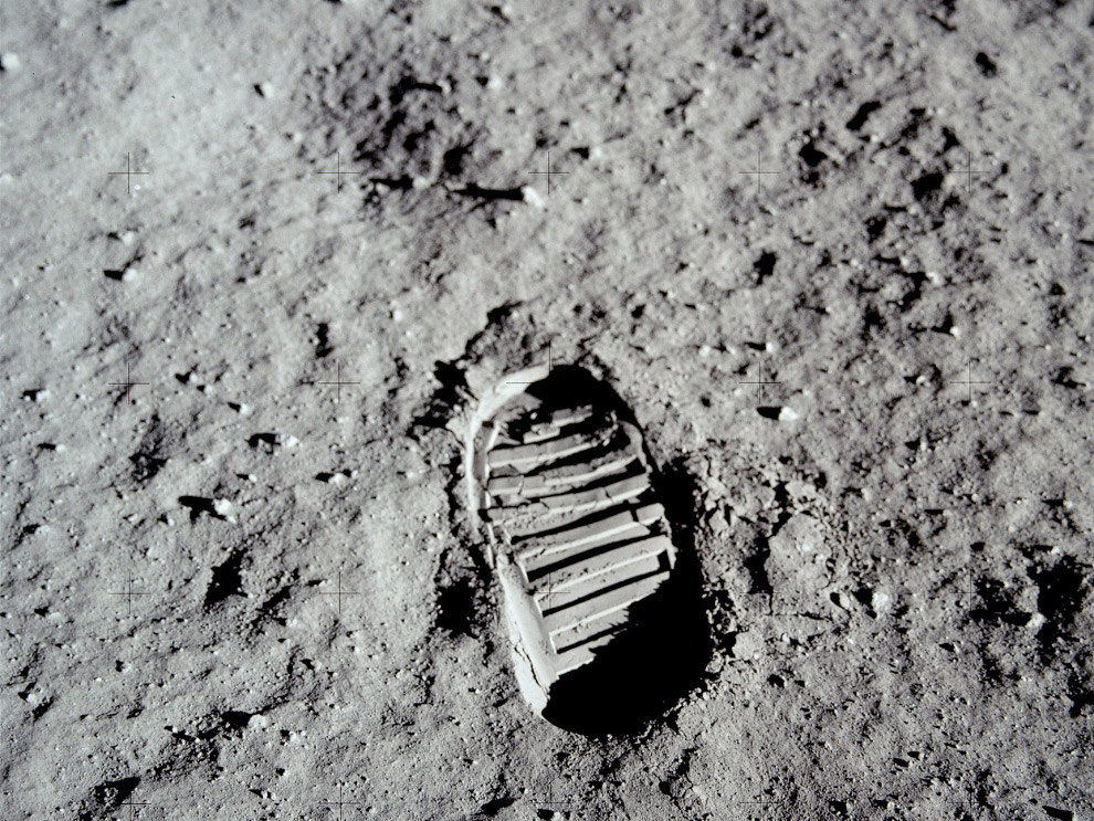 Первый человек на Луне.jpg