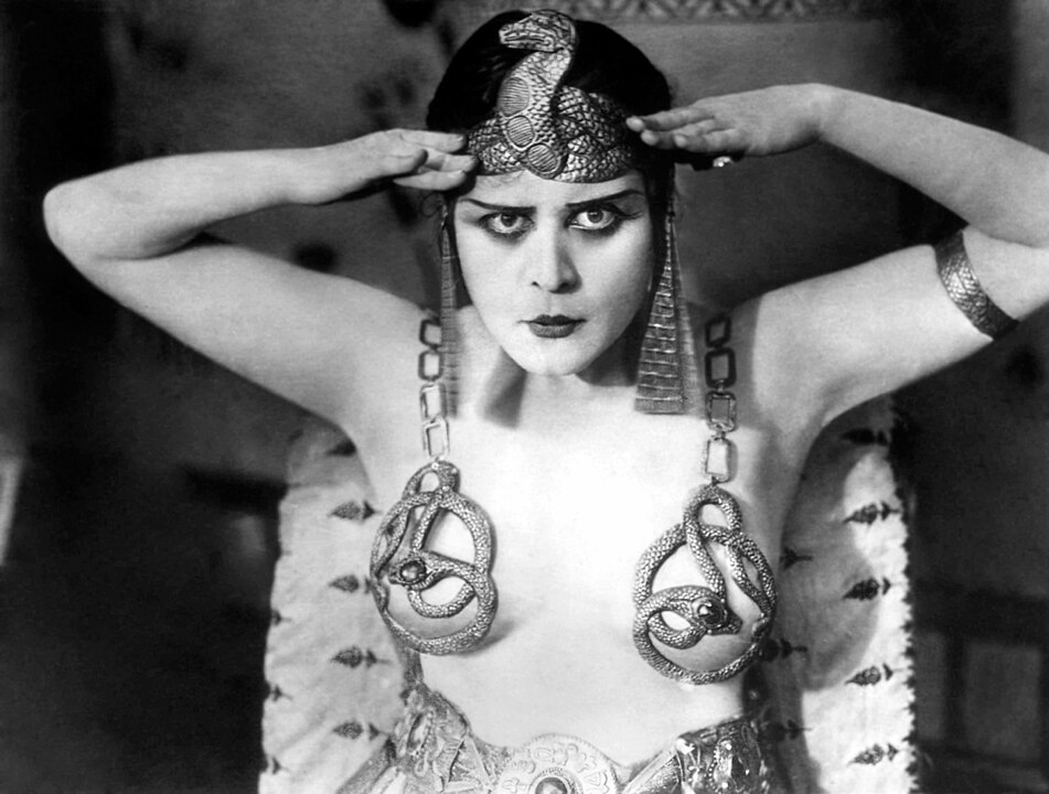 951px-B_theda-serpent.jpg 951px-B_theda-serpent.jpg