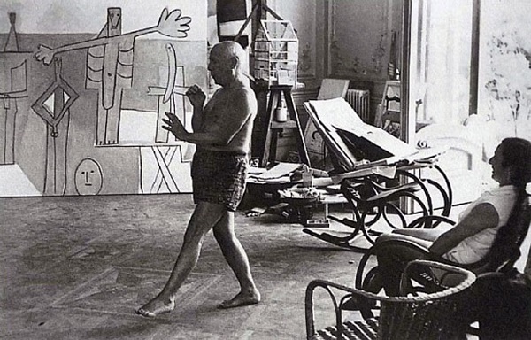 Пикассо танцует перед Жаклин Рок.jpg