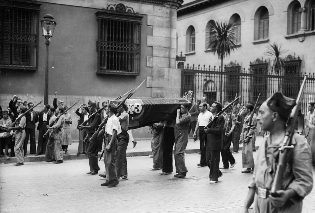 Похороны антифашистской деятельницы. Мадрид 1936 год
