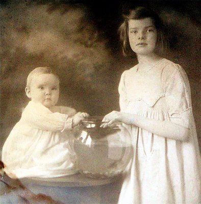 15 Katharine Hepburn and her sister Marion...1918...Hartford Connecticut.jpg