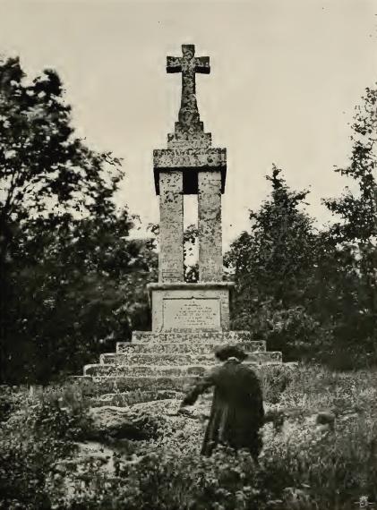 Памятник на месте убийства Пирса Гавестона.jpg