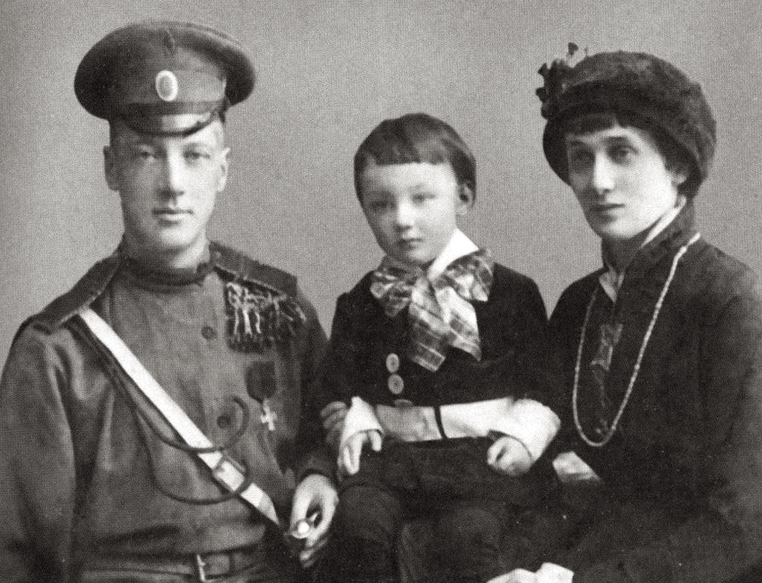 Семья Гумилёвых, 1915 год.