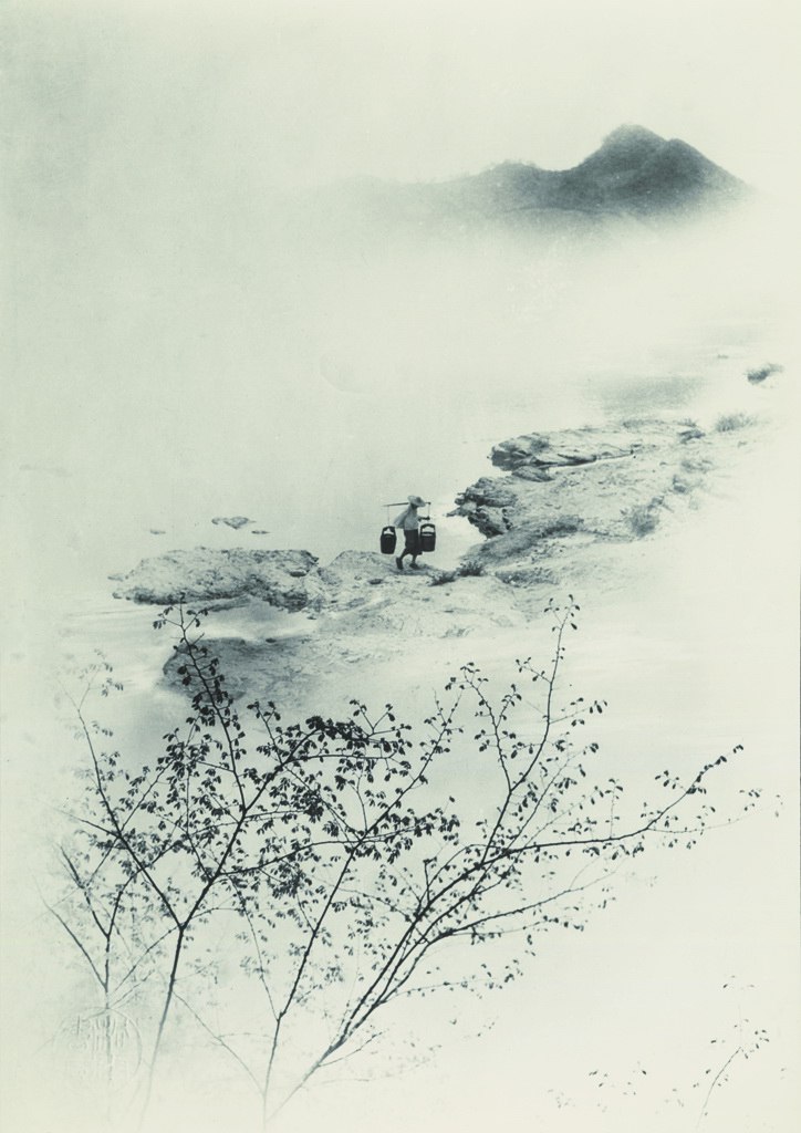 2 Ношение воды с реки на рассвете. Лонг Чинсан 1934 год..jpg