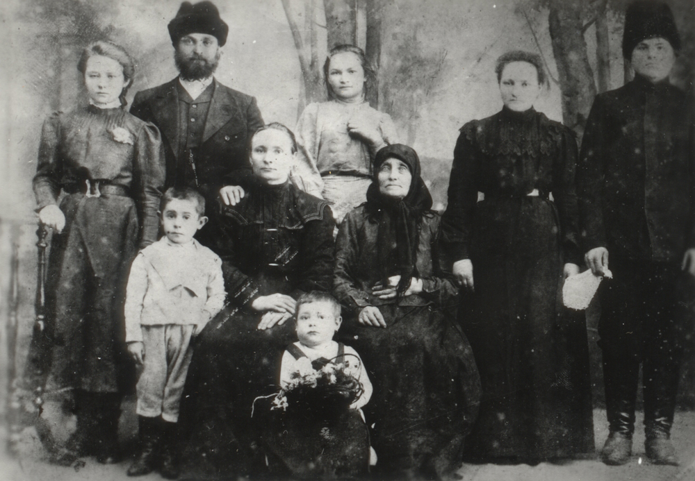 С семьей в&nbsp;1912&nbsp;г. <br>